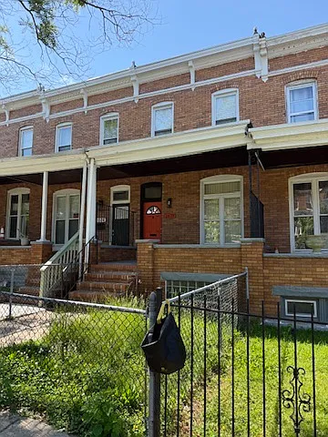 1619 E 30th St — Photo 1