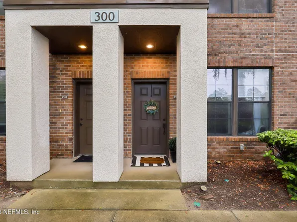 9823 TAPESTRY PARK Circle #303, Jacksonville, FL 32246