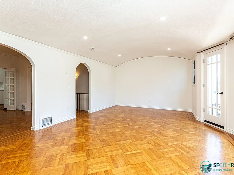 3427 Divisadero St — Photo 3