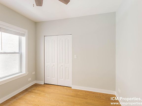 3rd image of 4837 N Leavitt St #B2