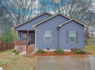 106 W 3rd Ave, Easley, SC 29640