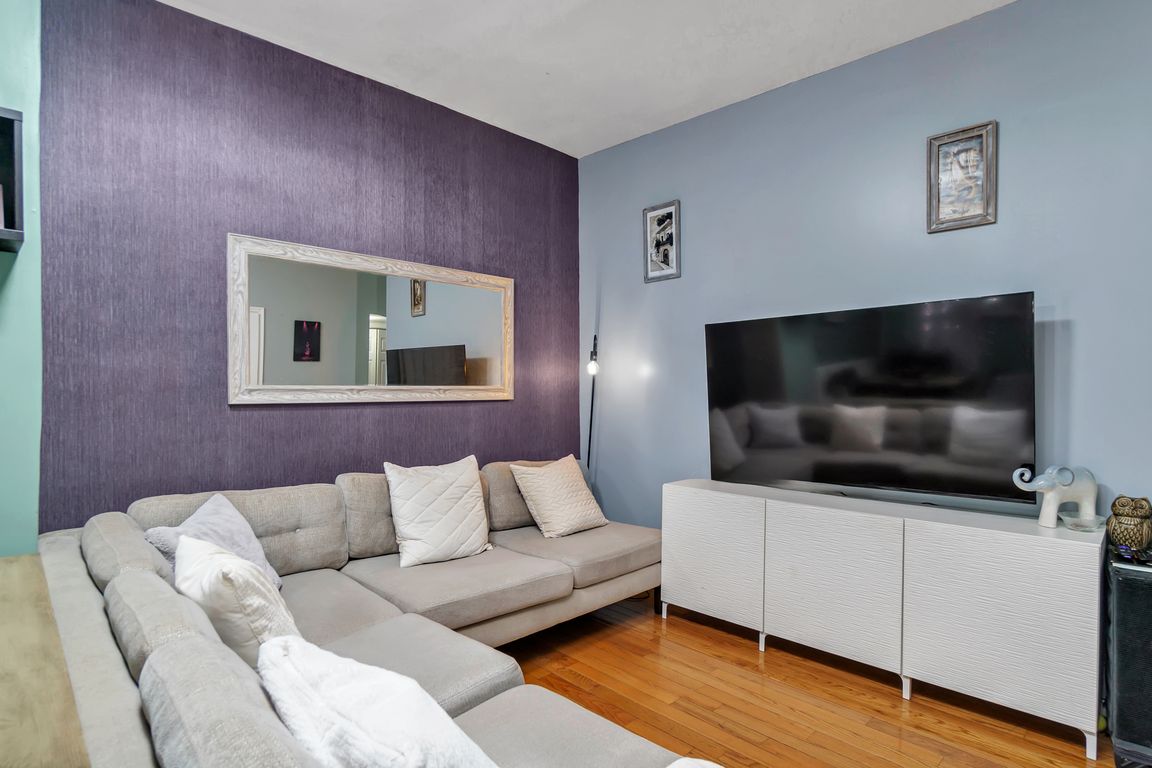 next background image