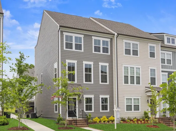 1770 Hickory Woods Rd, Dumfries, VA 22026