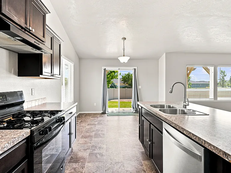 9957 W Snow Wolf Dr — Photo 10