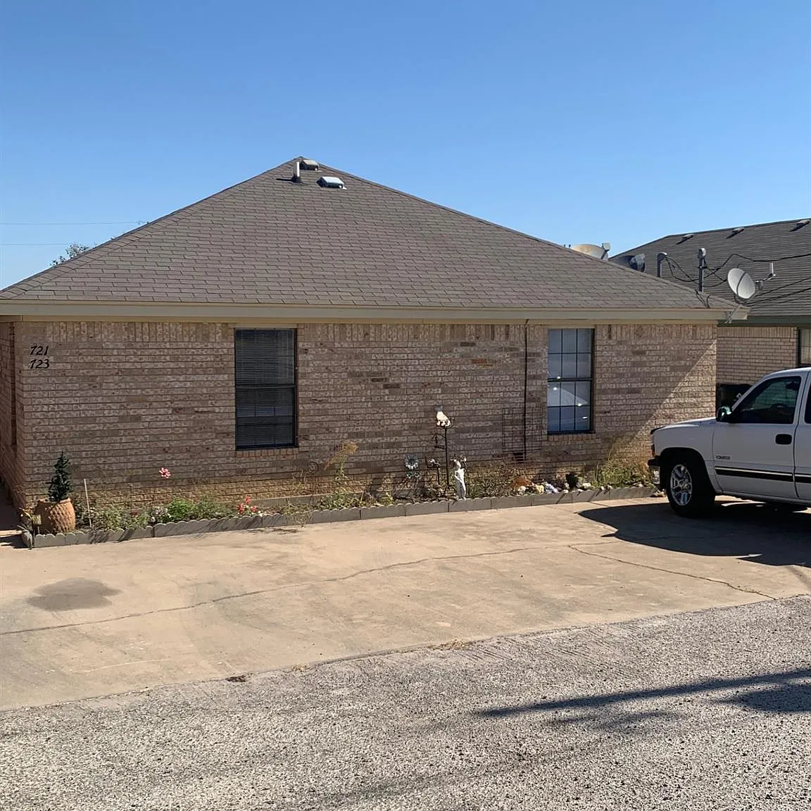 2 bed, 2.0 bath, 962 sqft, $995 — Photo 1