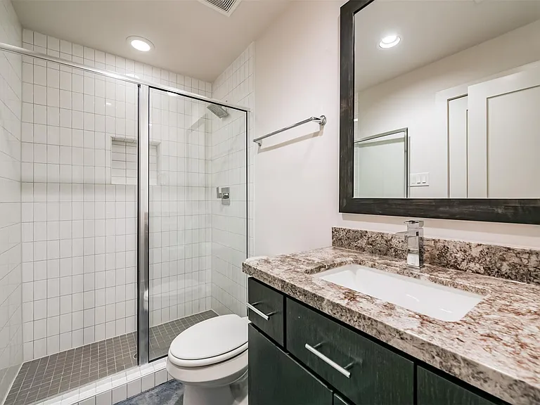 2824 Clay St — Photo 7