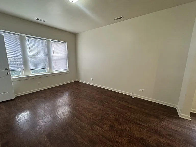 8720 S Saginaw Ave #2 — Photo 8