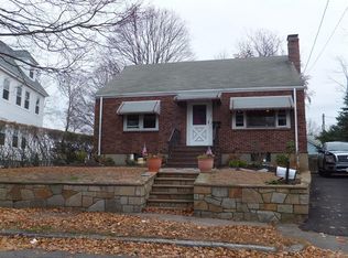11 Bailey St, Quincy, MA 02169