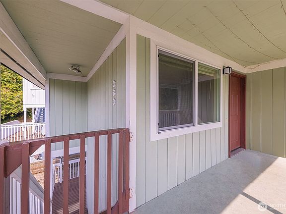 2nd image of 361 Earlington Avenue SW