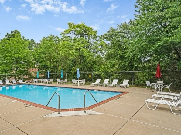 209 Vista Dr #209, Cedar Knolls, NJ 07927