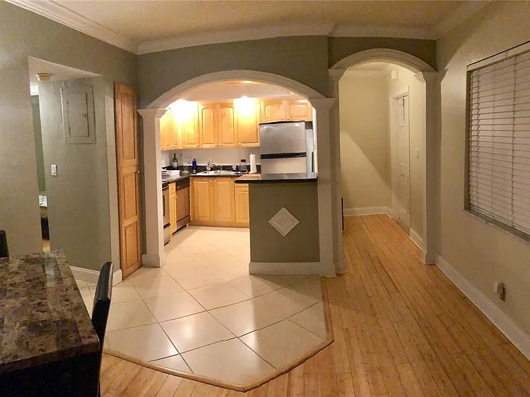 901 NE 3rd St #101 — Photo 5