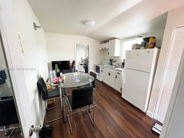 320 SW 4th Ave #B, Miami, FL 33130