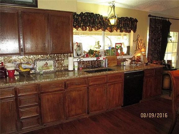 4th image of 404 Briarwood Dr