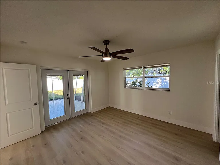 2502 Tropical Shores Dr SE — Photo 8