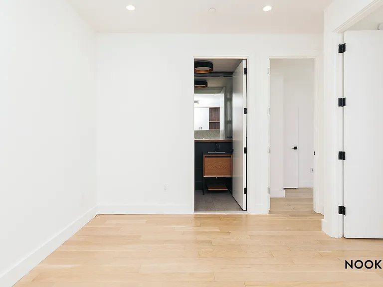 54 Troutman St #2A — Photo 10