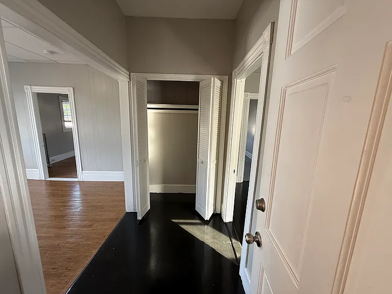 184 Laurel St #2 — Photo 3