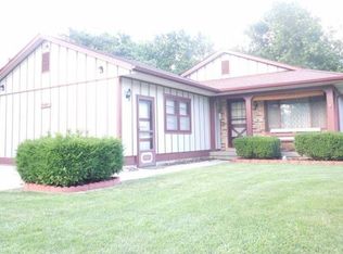 310 Palmer Ave, Lincoln, IL 62656