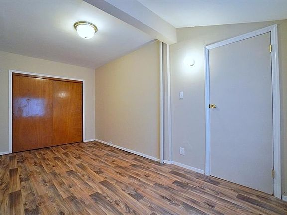 5th image of 9021 Avenue N