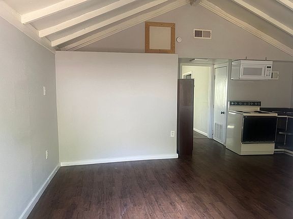 3rd image of 2117 15th St #C