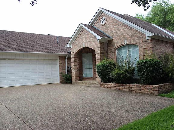 4th image of 5104 Cloverdale Dr