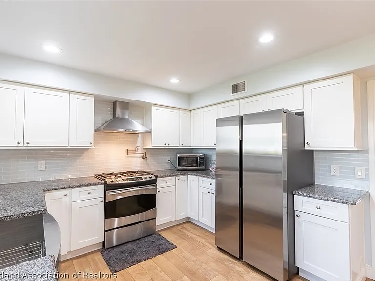 102 Squirrel Point — Photo 15