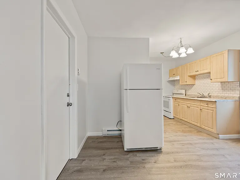 60 Center St #10 — Photo 2
