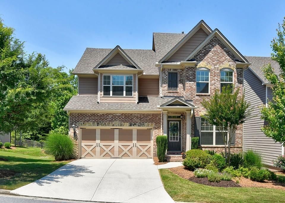1st image of 1500 Roswell Manor Cir