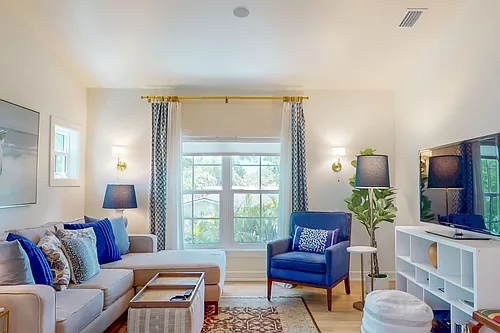 250 33rd Ave N #1 Photo 1
