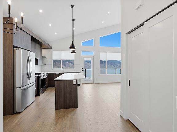 3rd image of 2400 Coldwater Dr #134