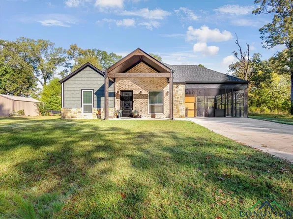 183 Tejas St, Carthage, TX 75633