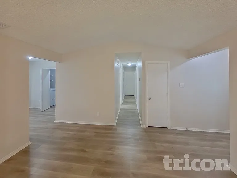 133 Brockway Dr — Photo 3