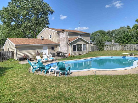 4th image of 1318 Croydon Ct