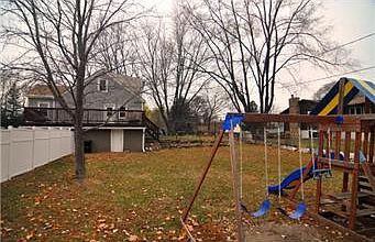 1st image of 49 Larpenteur Ave E