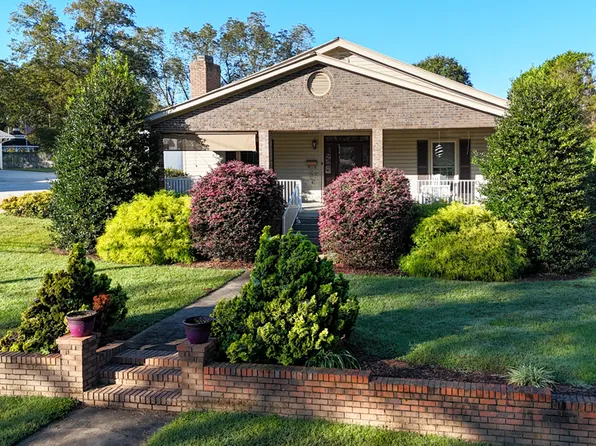 5474 Vickery St, Lavonia, GA 30553