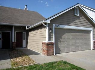 2721 Grand Cir, Lawrence, KS 66047