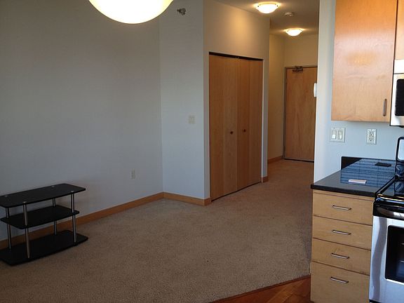 4th image of 2600 University Ave SE APT 414