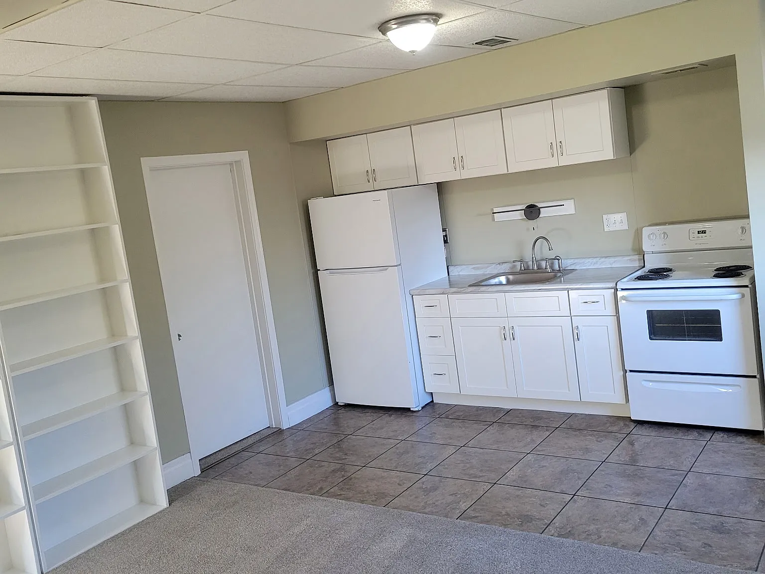 1 bed, 700 sqft, $1,000 — Photo 4