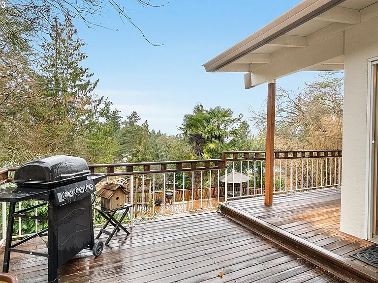 16932 Greentree Ave — Photo 12