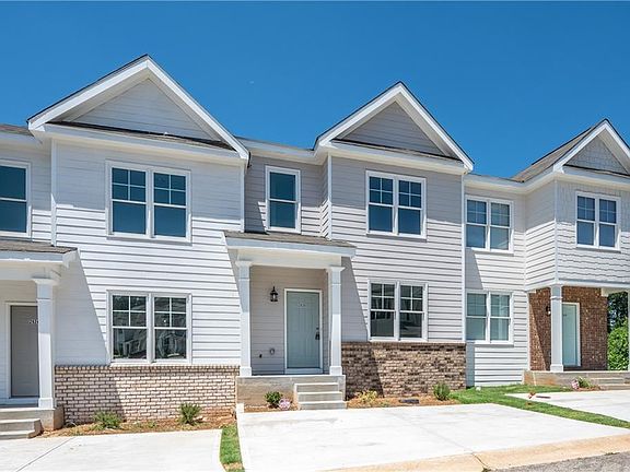 2nd image of 2826 Laurel Ridge Cir