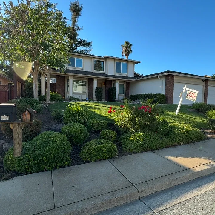 1819 Yolanda Cir