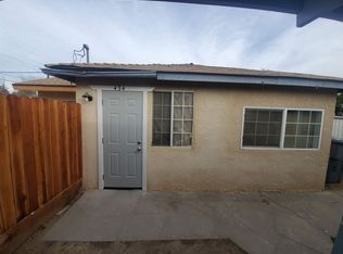 3434 E Maroa Ave #B, Fresno, CA 93704