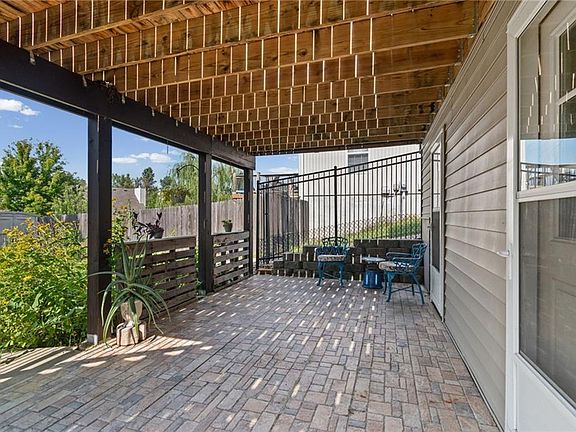5th image of 1911 Country Ridge Dr