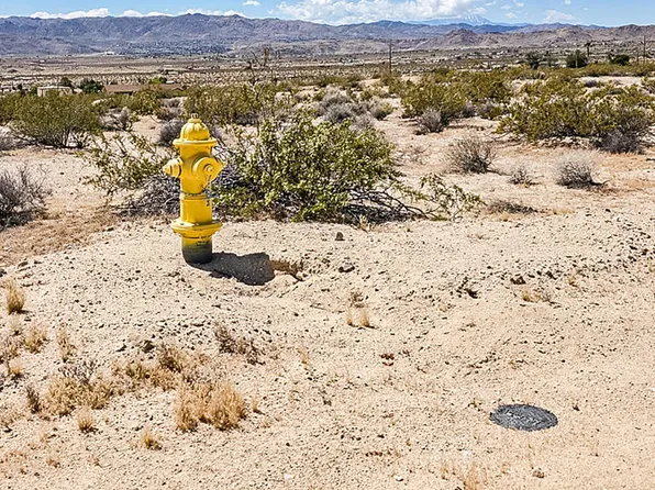 142 Shifting Sands Trl, Joshua Tree, CA 92252