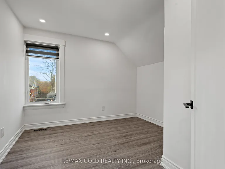 59 David St — Photo 12