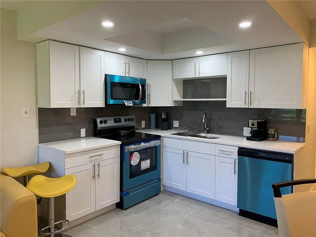 1 bed, 1.0 bath, 601 sqft, $1,500 — Photo 2