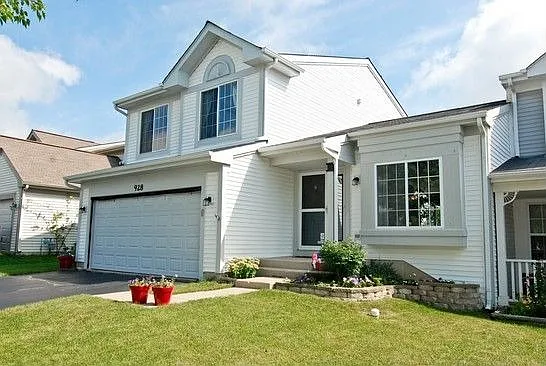 928 Martingale Ln photo 1