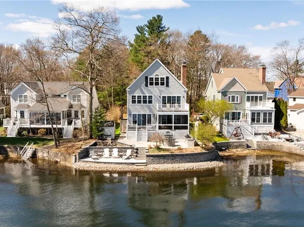 22 Pattison Rd, Webster, MA 01570