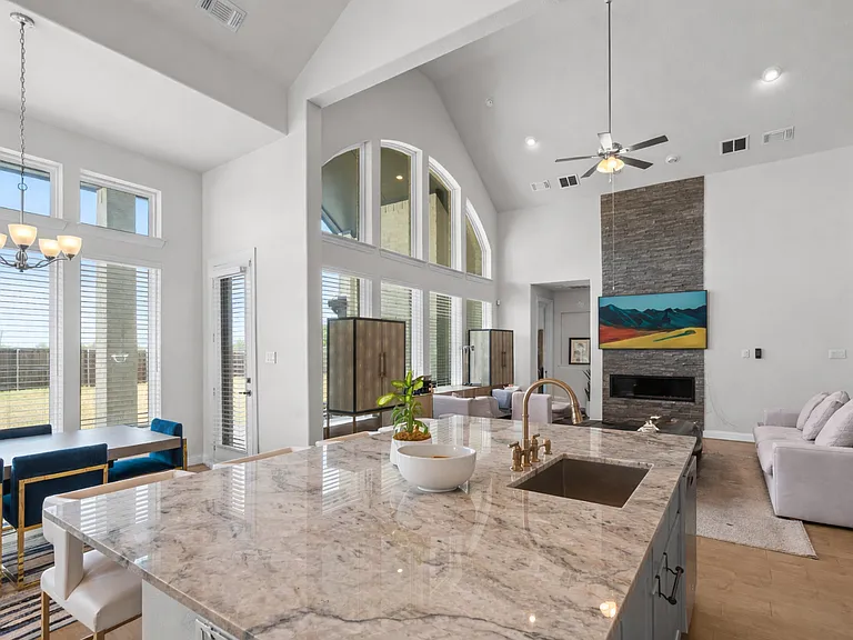 4428 Mill Pond Dr — Photo 11