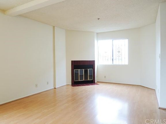 2nd image of 432 N Lincoln Ave APT A