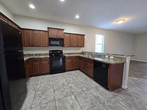 5th image of 856 Krenson Woods Ln